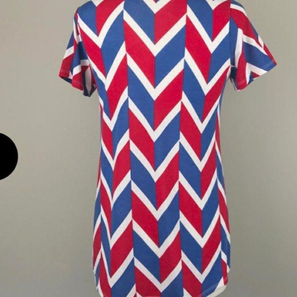 LuLaRoe "classic T" chevron pattern tee - Picture 6 of 7